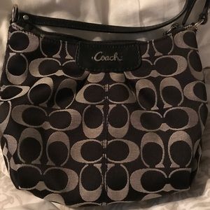 Coach Cross Body - AUTHENTIC